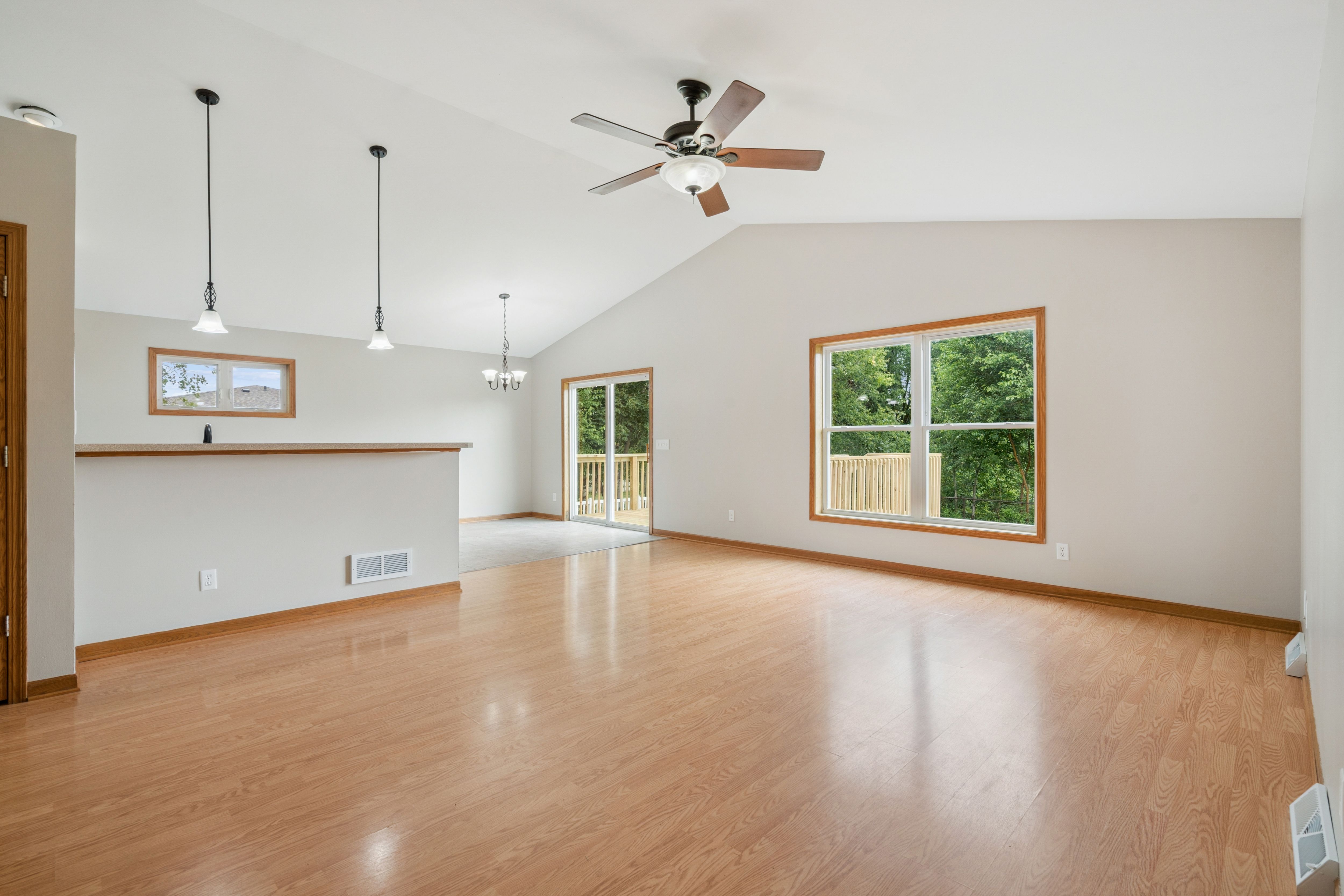 Listing Photo: 08-119 780 Country Club Ct